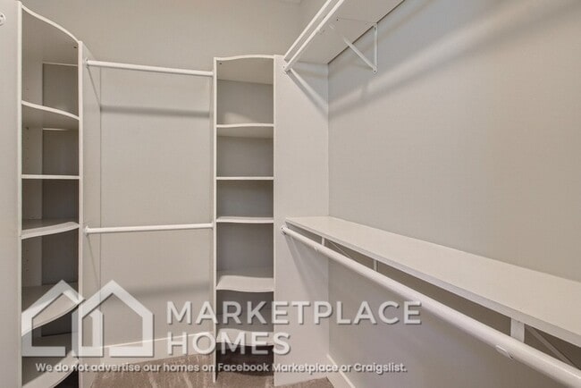 Building Photo - 1802 Porter Ave