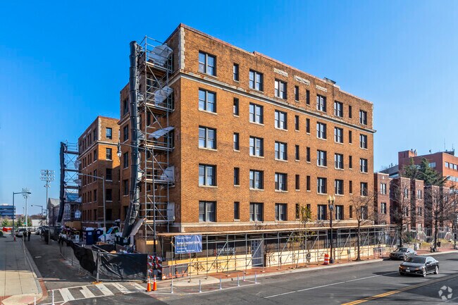 12.23.21 - SV - 2701-2711 Georgia Ave NW