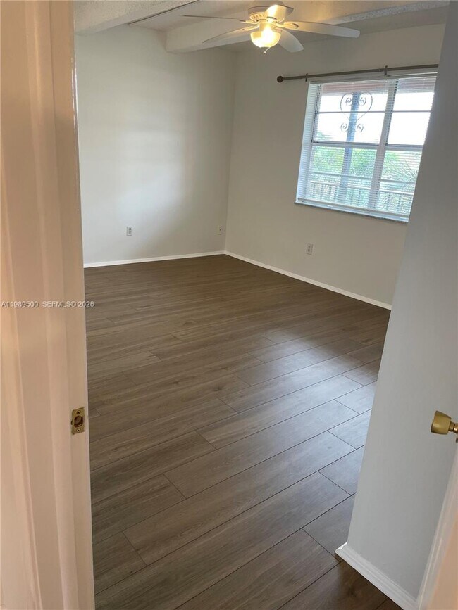 Building Photo - 10110 Boca Entrada Blvd