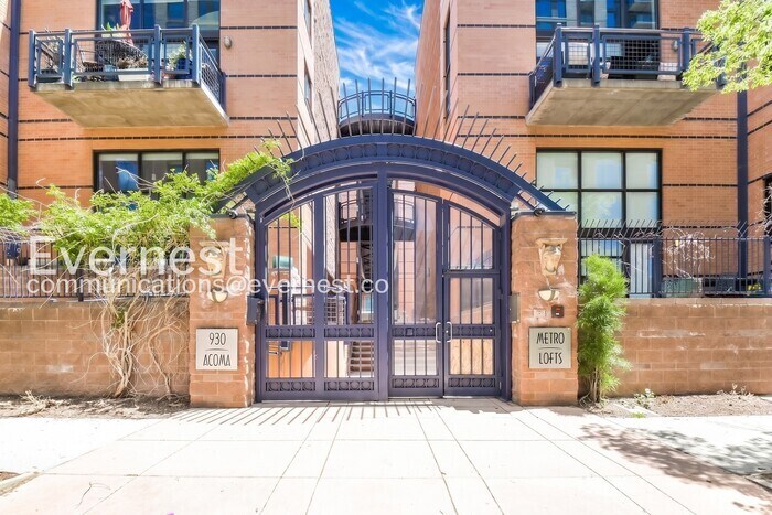 Building Photo - 930 Acoma St