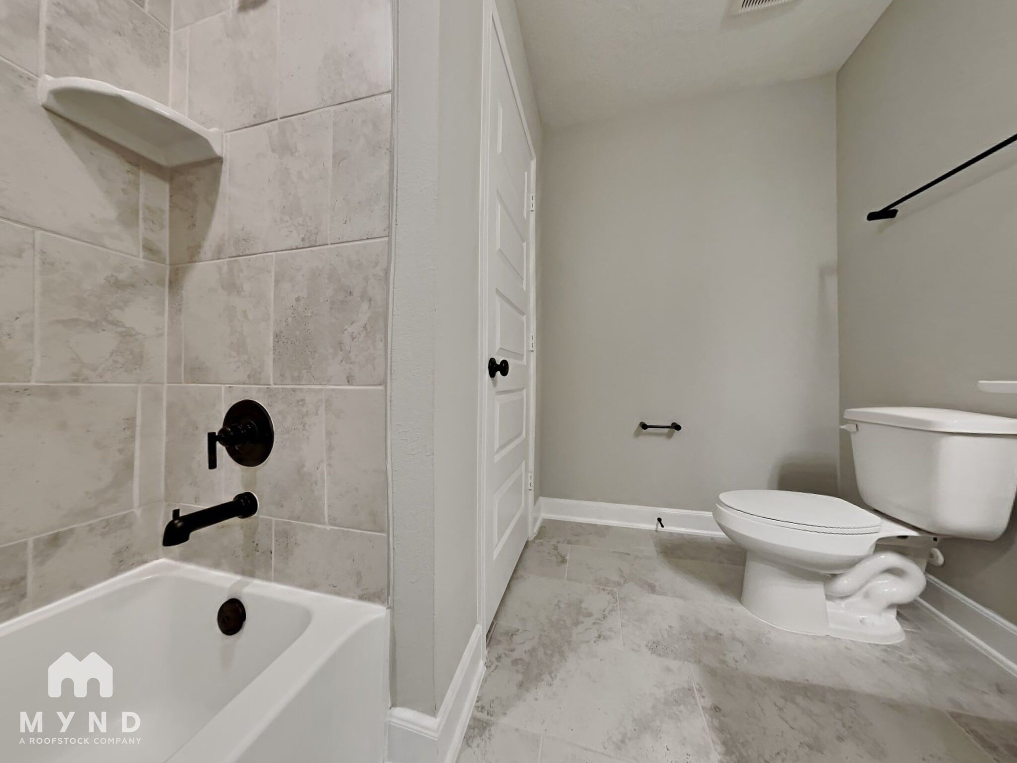 Building Photo - 10210 Alder Ridge Dr