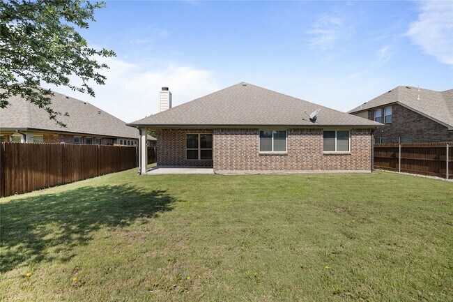 Building Photo - 300 Kelvington Dr