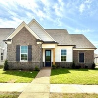 Building Photo - 607 Sunflower St