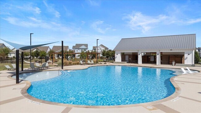Building Photo - 301 Chesterfield Dr