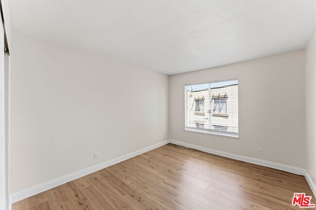 Building Photo - 2470 Bolker Dr
