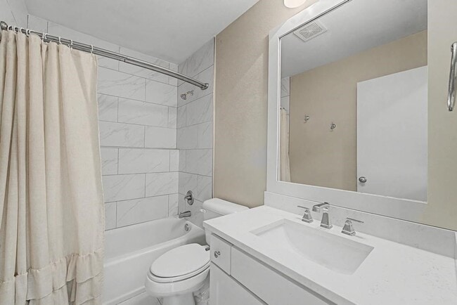 Building Photo - 298 W Mountain St