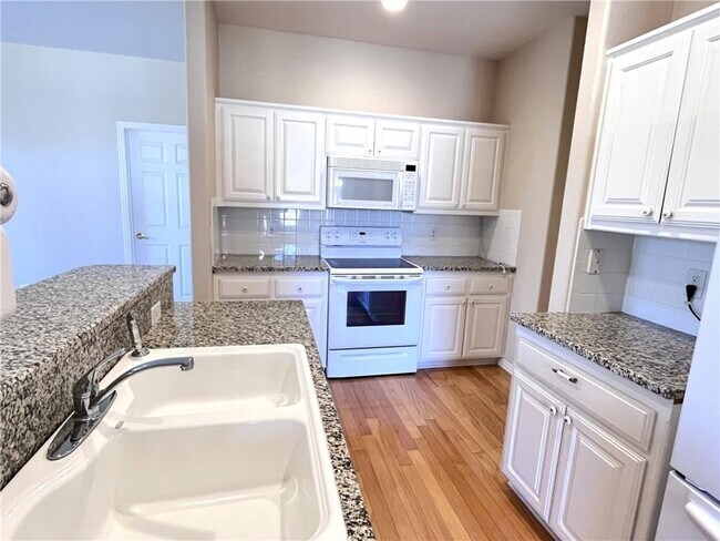 Building Photo - 28 Highland Pkwy