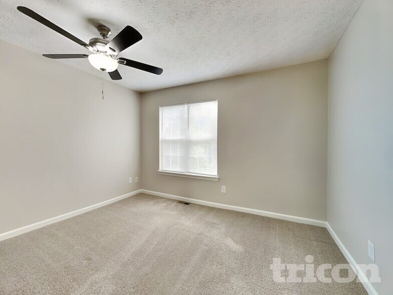 Building Photo - 1330 Ling Dr