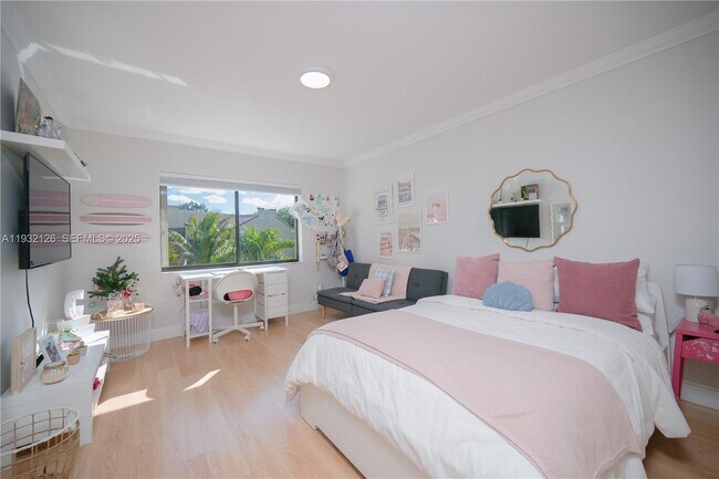 Building Photo - 3322 Torremolinos Ave