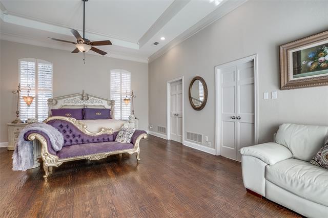 Building Photo - 5604 Covehaven Dr
