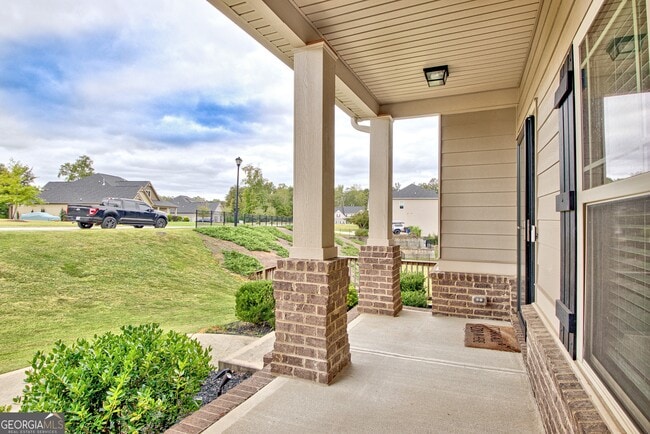 Building Photo - 180 Charleston Dr