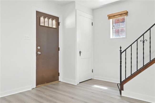 Building Photo - 229 Clairmont Ave