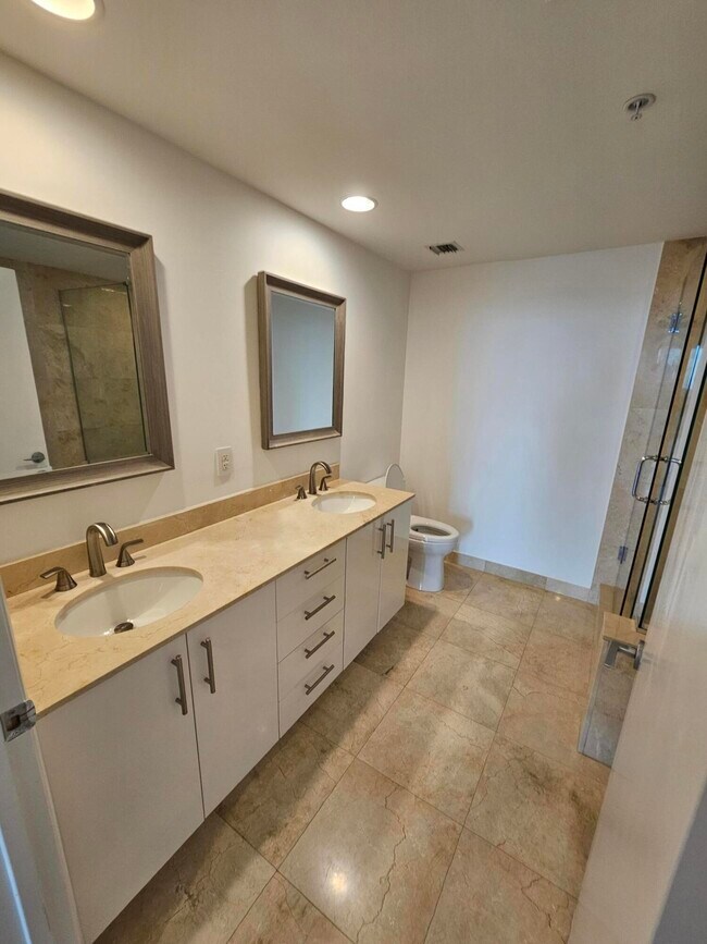Building Photo - 550 Okeechobee Blvd