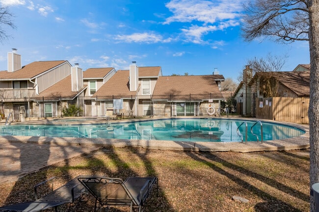 Building Photo - 1740 Timber Ridge Rd