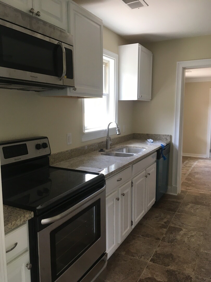 Building Photo - 1806 Parlow Dr