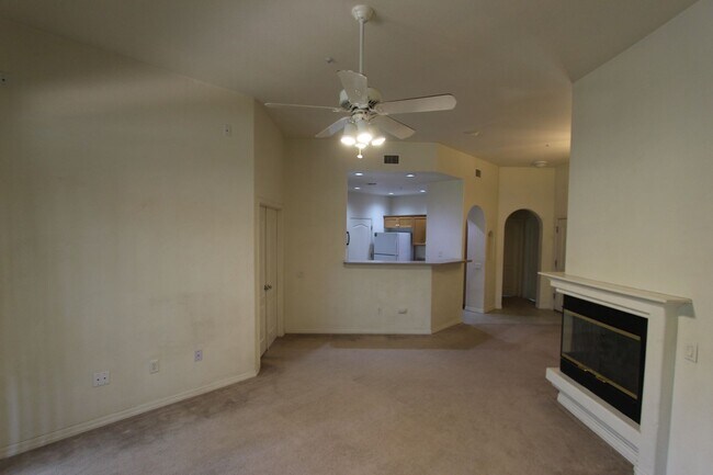 Building Photo - Spacious 2BR Summit Park Condo | Private Balcony + Second-Floor Living