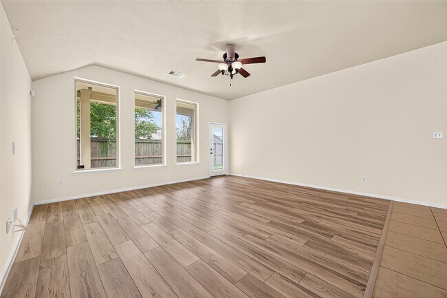 Building Photo - 6847 Tammany Manor Ln