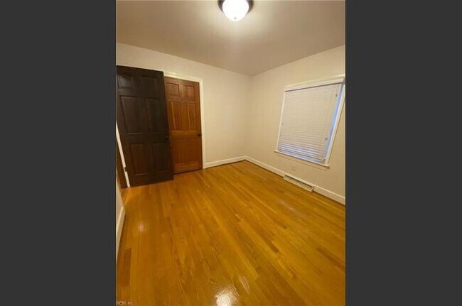 Building Photo - 2904 Evergreen Ct