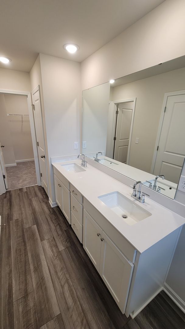 Building Photo - 3 bed, 2.5 Bath Townhome Available in Reid...
