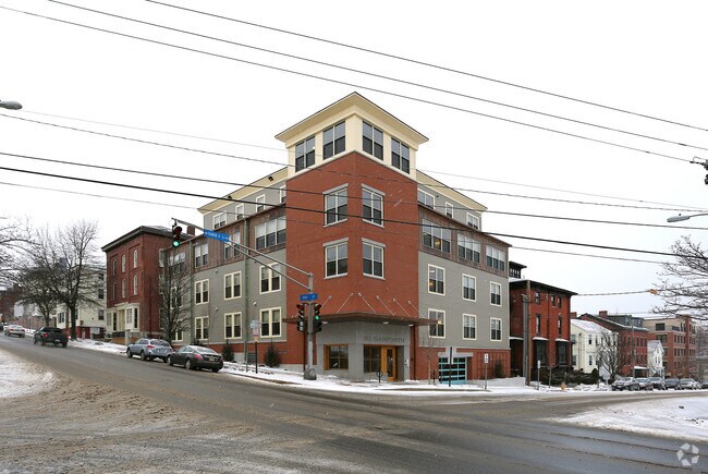 Primary Photo - Danforth on High