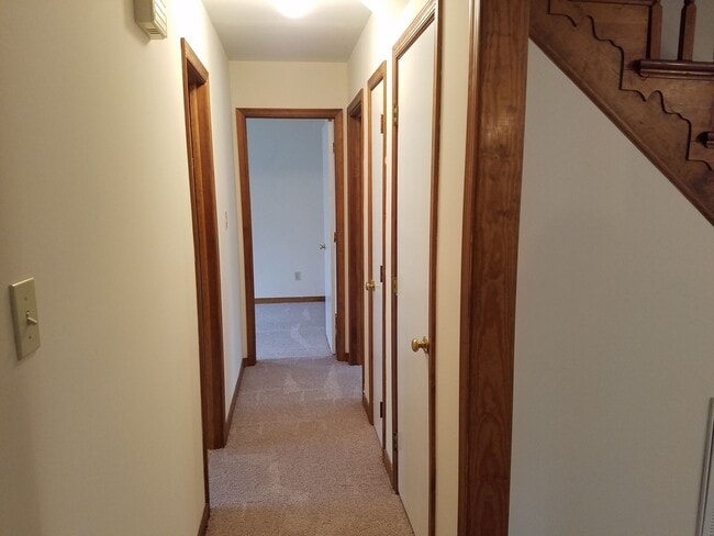 Building Photo - 4 bedroom home on cul-de-sac