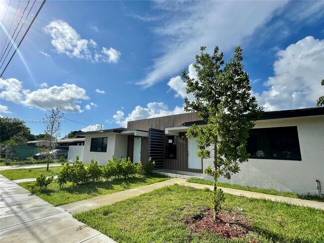 Building Photo - 11848 SW 213th St
