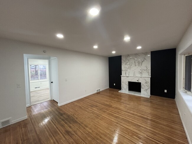 Building Photo - 254 W Craig Hill Dr