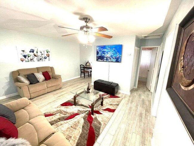 Primary Photo - 226 SW 15th Ave