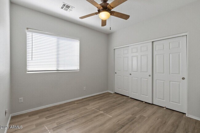 Building Photo - 18391 W Stinson Dr