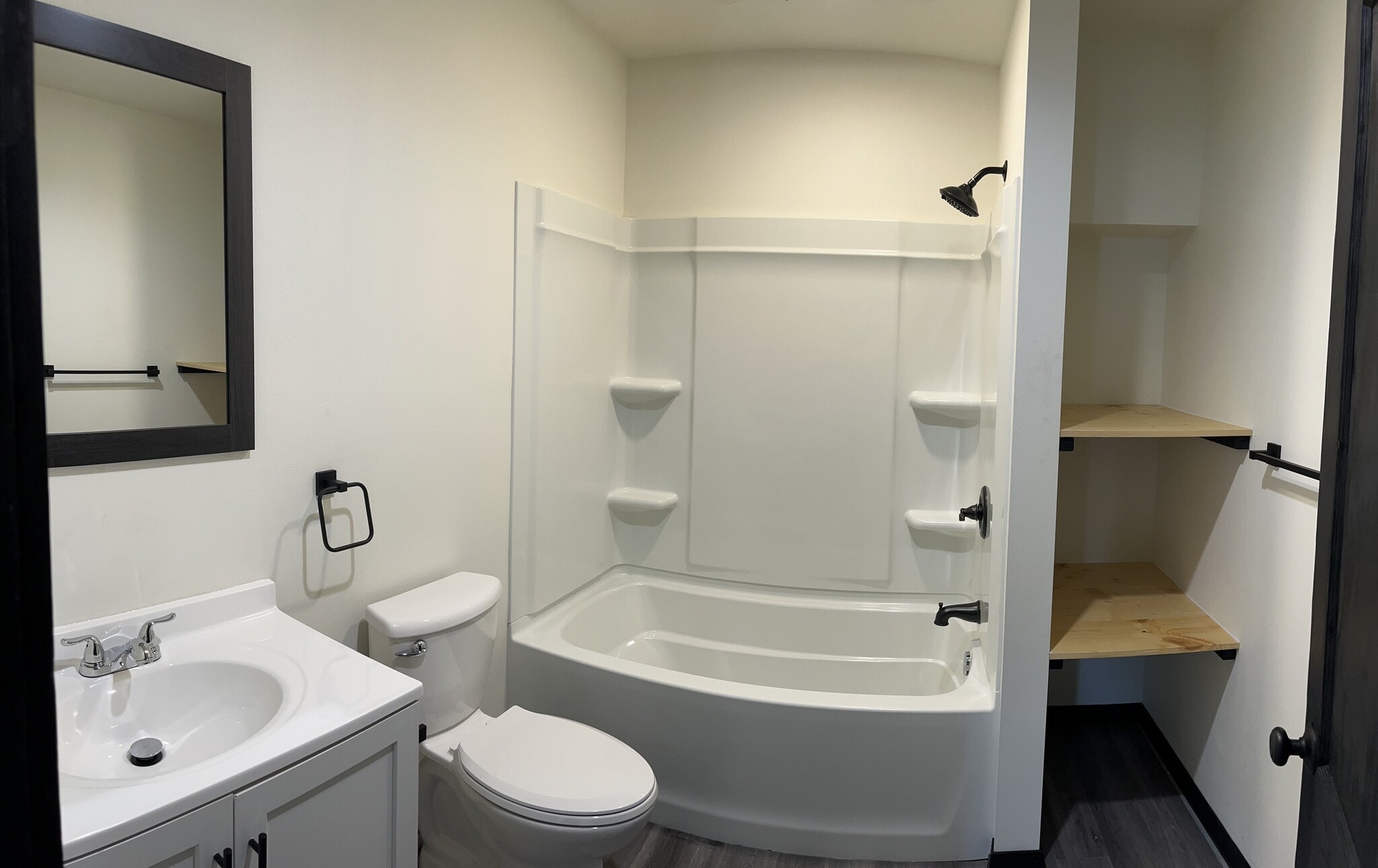 Bathroom - 426 1st St SW
