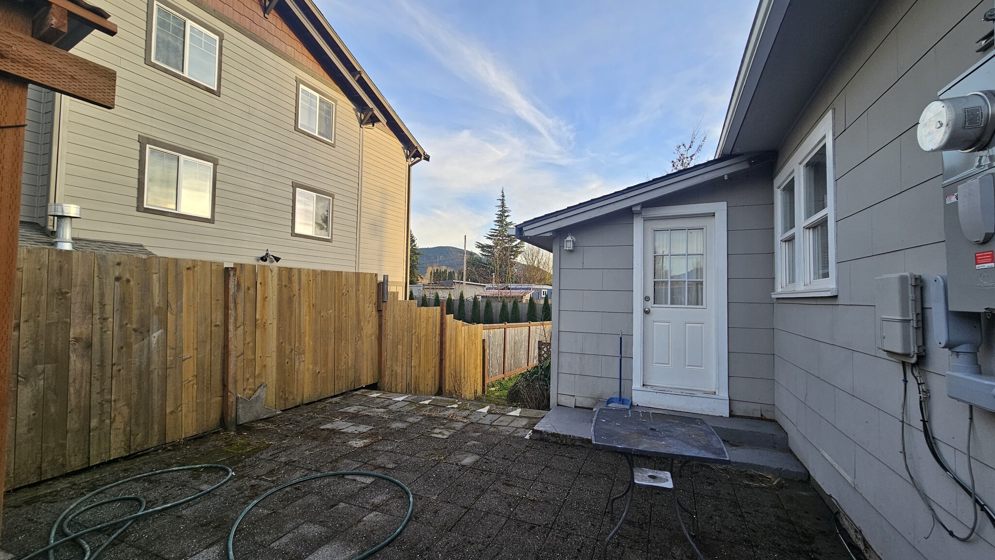 Building Photo - 1105 Curtis St