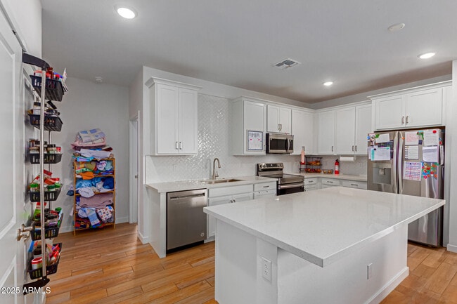 Building Photo - 17031 W Butler Ave