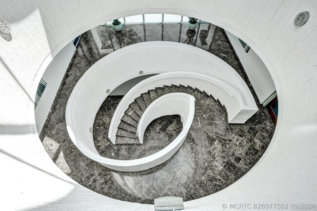 Building Photo - 1360 S Ocean Blvd