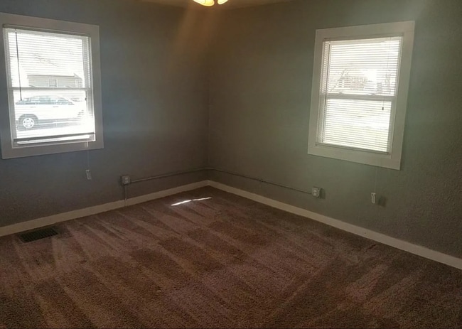 Building Photo - **COMING SOON** Charming 2-story home in R...