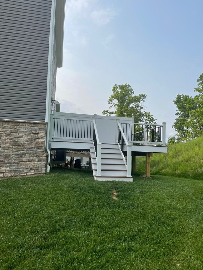 Building Photo - 191 Moyer Hill Dr