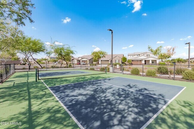 Building Photo - Charming 4 bedroom, 3 bath home in North P...