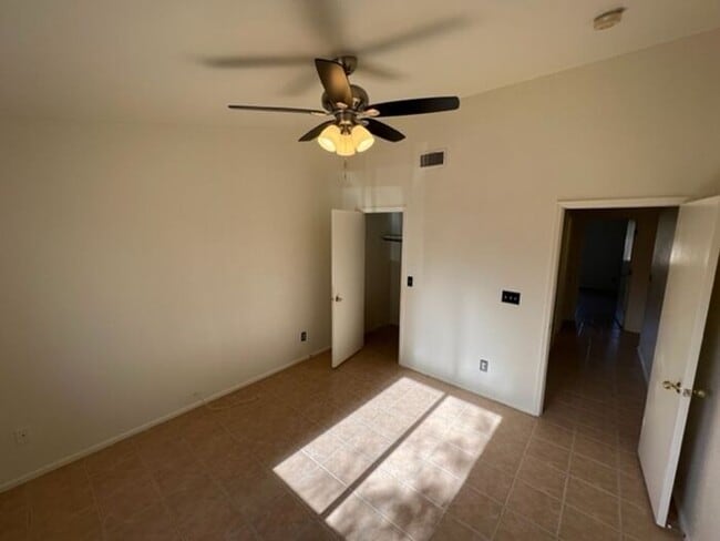 Building Photo - 8057 S Carbury Way