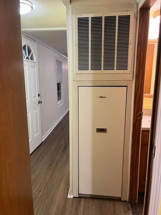 Building Photo - Secluded Open Floor Plan Mobile Home