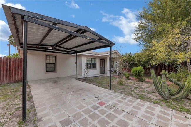 Primary Photo - 1814 Mimosa St