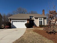 Building Photo - Elon