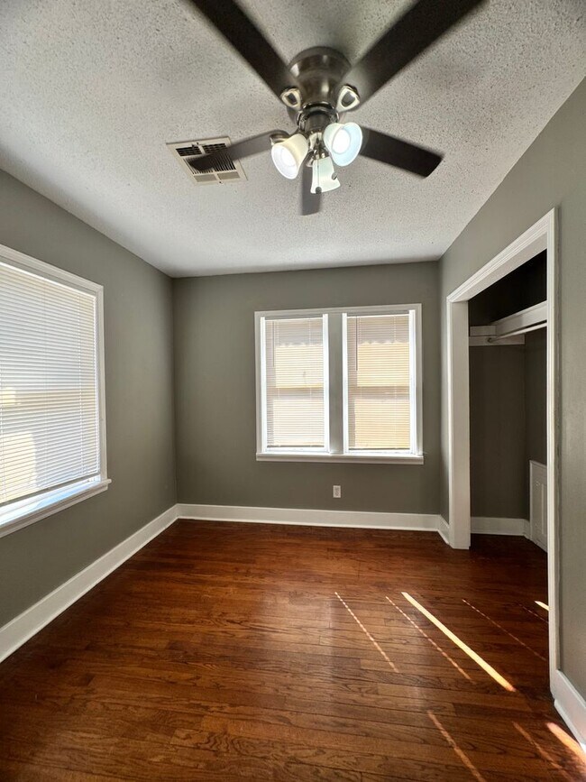 Building Photo - Great 1 Bedroom, 1 Bathroom in OKC!