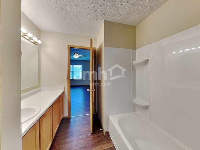 Building Photo - 216 John Reese Pky