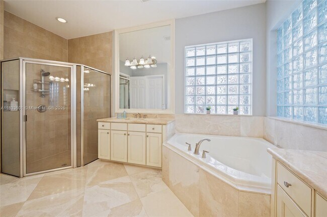 Building Photo - 8186 Fiera Ridge Dr