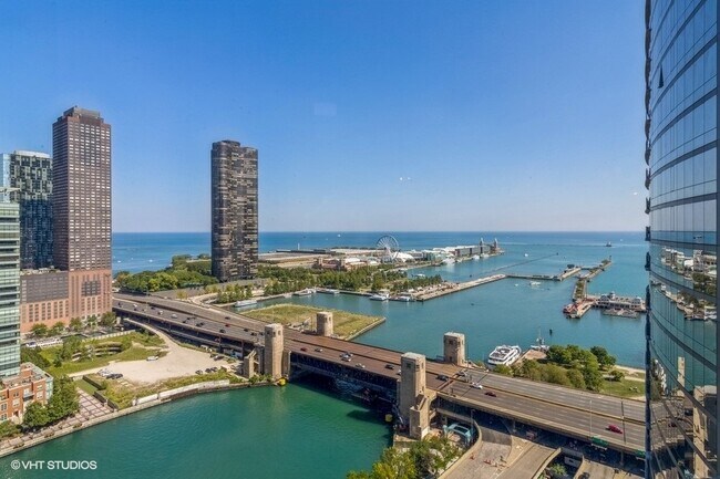 Building Photo - 420 E Waterside Dr