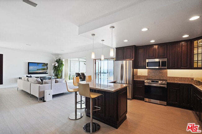 Building Photo - 18101 W Coastline Dr