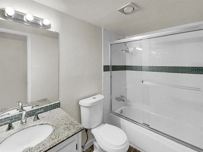 Building Photo - 6102 Lakecrest Dr