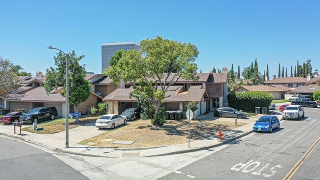 Building Photo - 3440 W Park Balboa Ave