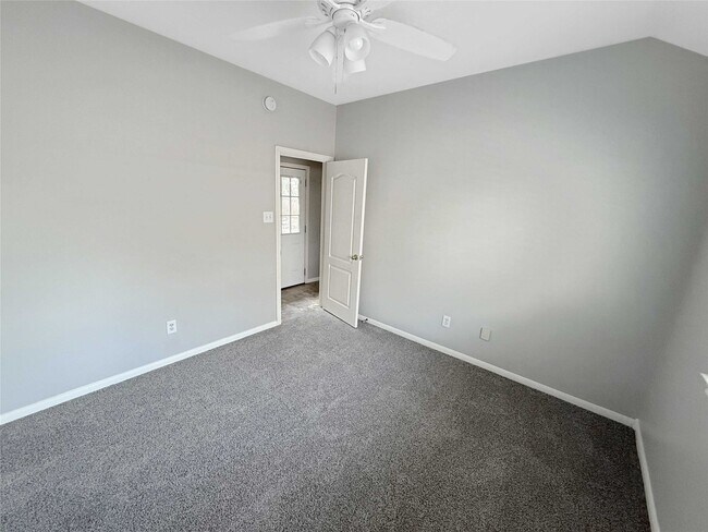 Building Photo - 14219 Kenson Ln