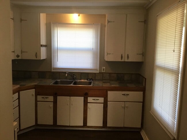 Building Photo - 2 Bedroom House in Eugene