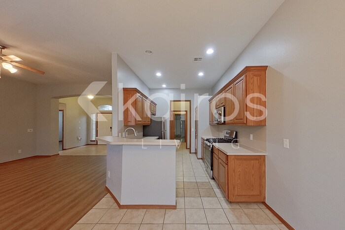 Building Photo - 529 Loyd Ln